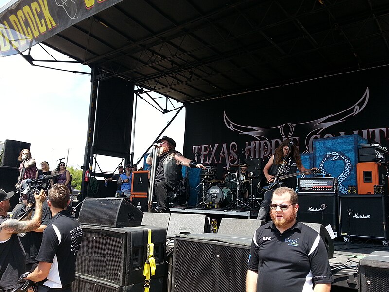 File:Texas Hippie Coalition Mayhemfest 2014.jpg