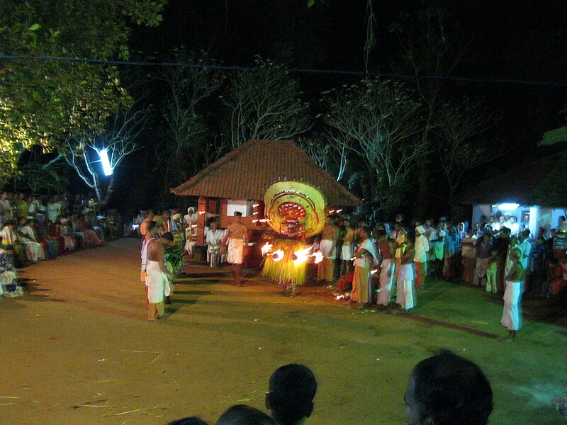 File:Thayi paradevatha theyyam.JPG