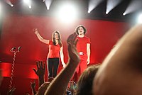 The White Stripes exclusively donned red, white and black colors in public appearances and performances. TheWhiteStripes 2007.jpg