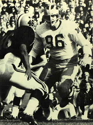 <span class="mw-page-title-main">Tom Mack</span> American football player (born 1943)