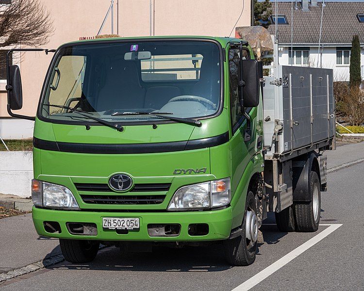 File:Toyota Dyna D4D in Rapperswil-Jona (2022).jpg