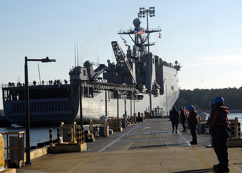 File:US Navy 120207-N-YF783-021 The amphibious dock landing ship USS Whidbey Island (LSD 41) pulls into Joint Expeditionary Base Little Creek-Fort Story.jpg
