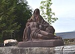 Miniatuur voor Bestand:Uzerche - Eglise Sainte-Eulalie - Pieta du parvis A.jpg