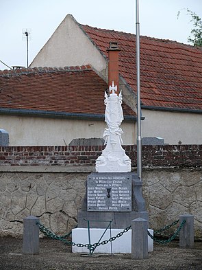 Villers-sur-Coudun - Monument aux morts.jpg