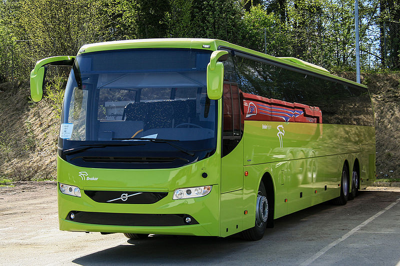 File:Volvo9700S-UG-B8R-6x2-Brakar.jpg