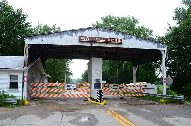 Toll booth at Illinois end, June 2013, one year after permanent closure