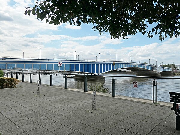 Wandsworth Bridge