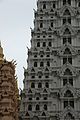 Wat Yansangwararam, Detail des Tempels im indischen Stil