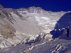 Tal des Schweigens und Lhotseflanke mit dem „Genfer Sporn“