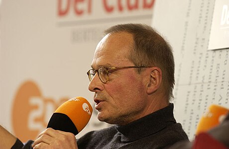 File:Wolf Wondratschek 2003 2.jpg