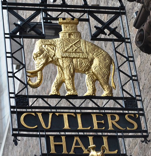 The crest of the Worshipful Company of Cutlers.