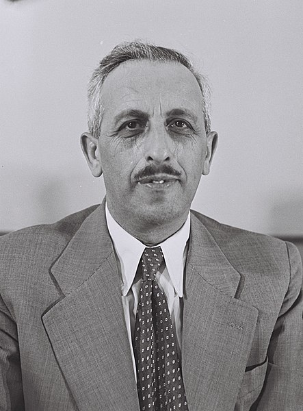 File:Yitzhak Kariv.jpg