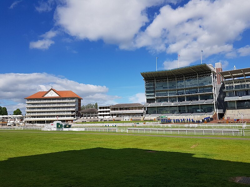 File:York Racecourse (geograph 6167043).jpg