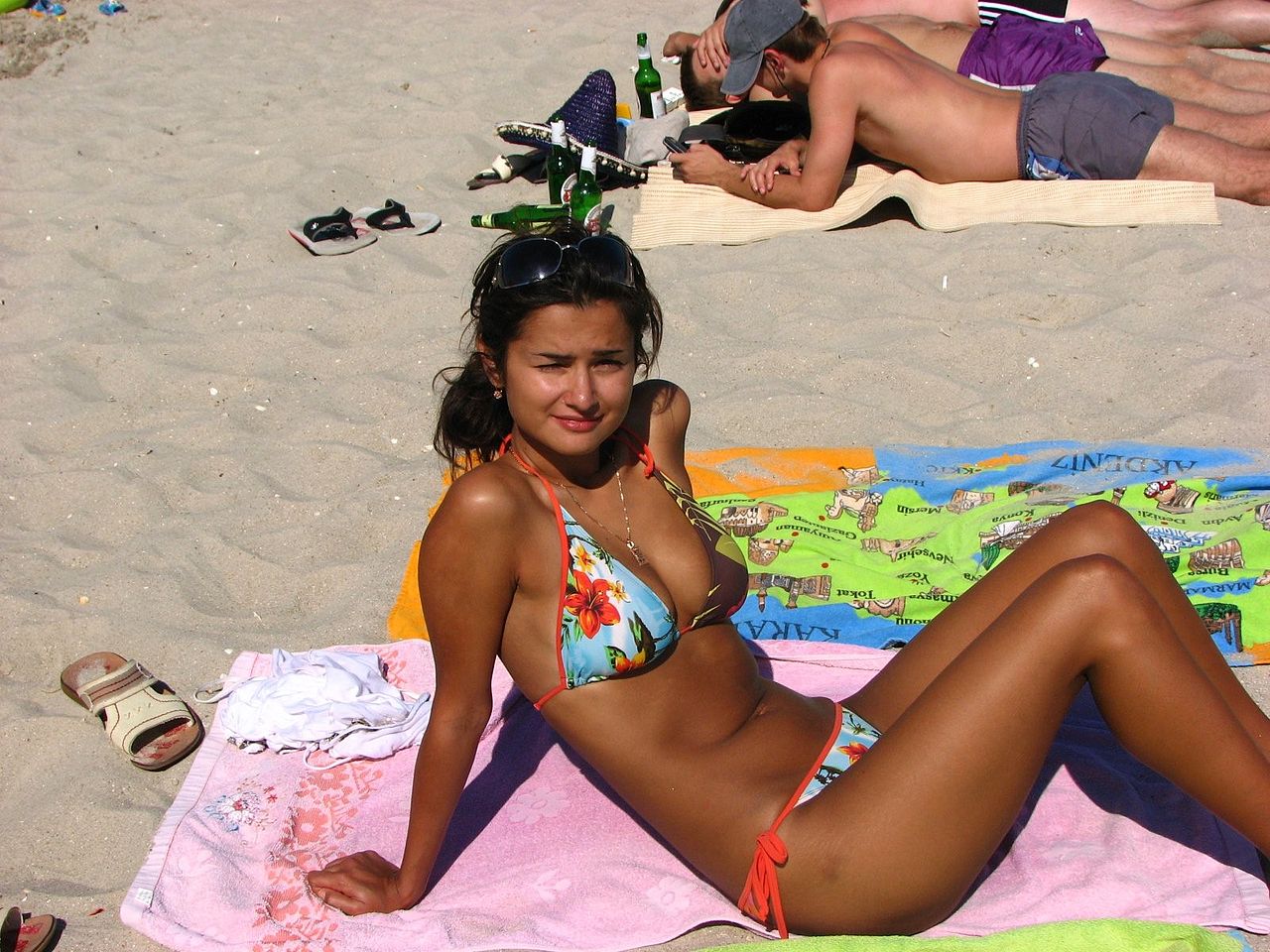 File:Young woman wearing a bikini.jpg - Wikimedia Commons