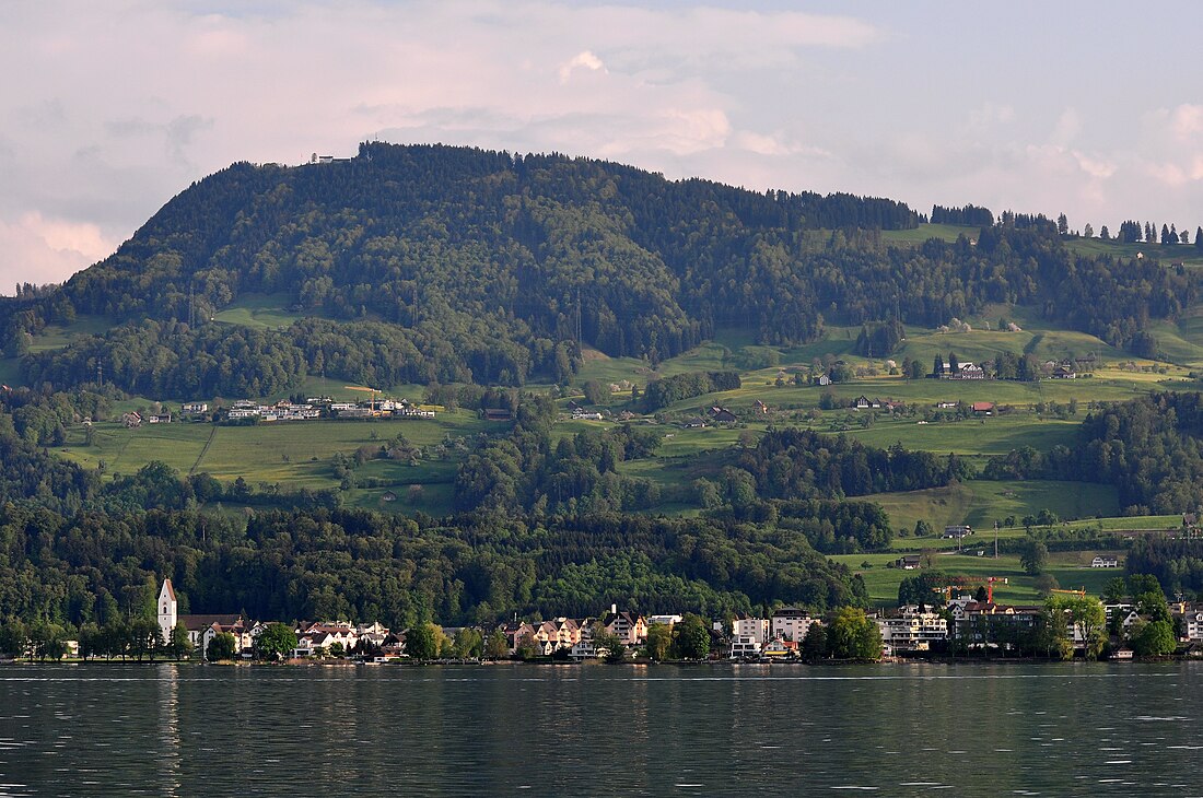 File:Zürichsee - Freienbach - Etzel IMG 2673.jpg