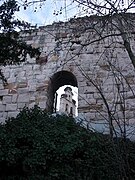 La parte de la muralla de Zamora que tradicionalmente se llamaba "Portillo de la traición" (por asociación con la muerte de Sancho "el Bravo" por Bellido Dolfos) y que desde 2010 se denomina "Portillo de la lealtad" (por reivindicación historicista de la acción del tradicionalmente considerado traidor).