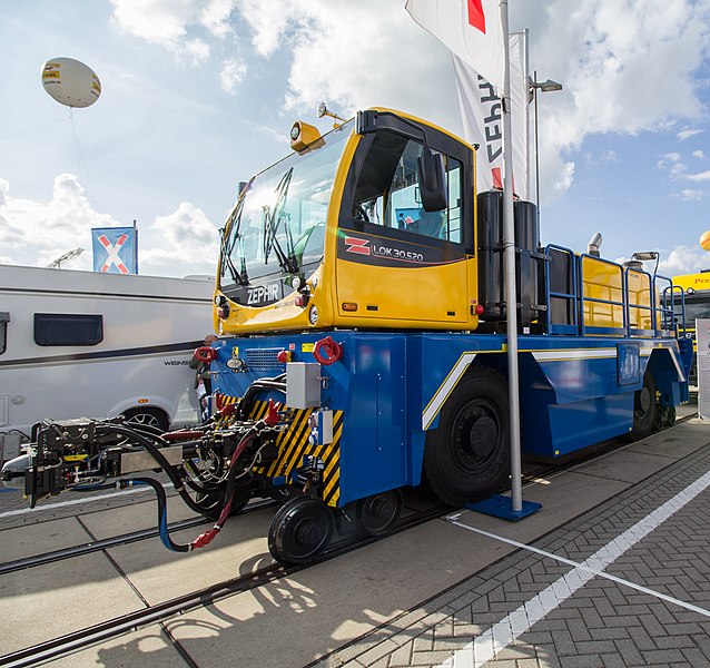 File:Zephir Lok 30520 - InnoTrans 2016.jpg