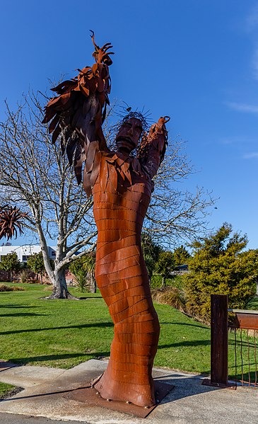 File:'Is Man an Ape or Angel?' sculpture in Addington, Christchurch, New Zealand 01.jpg