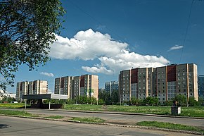 Ostrovski-kadulta st.  Vysotskyn outo puoli - panoramio.jpg