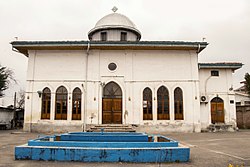 مسجد حاج صمد خان رشت.jpg