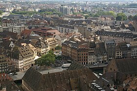 Place du Corbeau makalesinin açıklayıcı görüntüsü