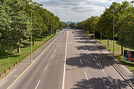 Ludwig-Erhard-Allee, Bonn-Hochkreuz