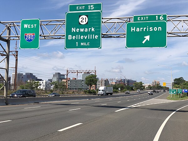 View west along I-280 at exit 16 in Harrison