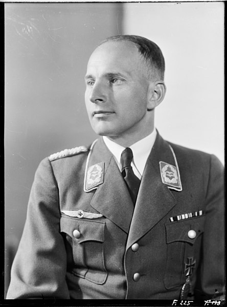 File:242-HF-0225-A 001 Wolfgang von Gronau 1893-1977 Flieger DLV airforce German aviator pioneer NARA id 162121681 Unrestricted No known copyright.jpg