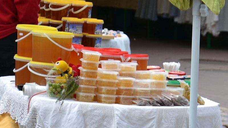 File:A honey stall at the fair of Hanseatic Days of Tartu 2013.JPG