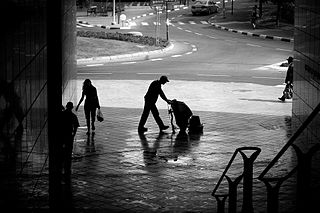 Janitor street sweeper, janitor, professional who takes care of buildings such as hospitals and schools