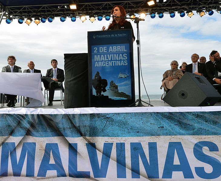 File:Acto por el 31° Aniversario de la Guerra de Malvinas en Puerto Madryn 01.jpg