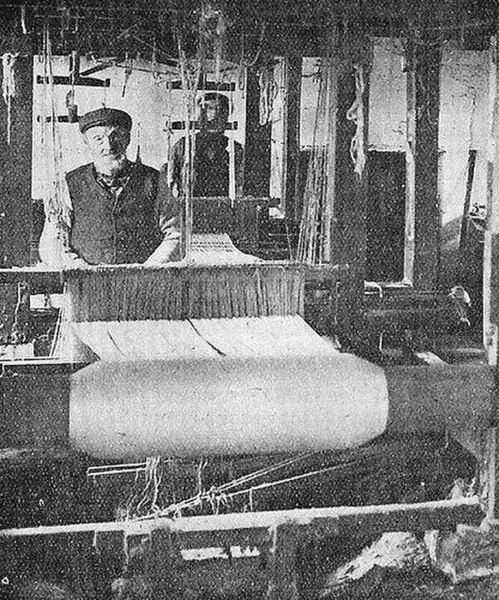 Alexander (Sandy) Ogilvie (1791–1871) at his loom in his shop in Land Street