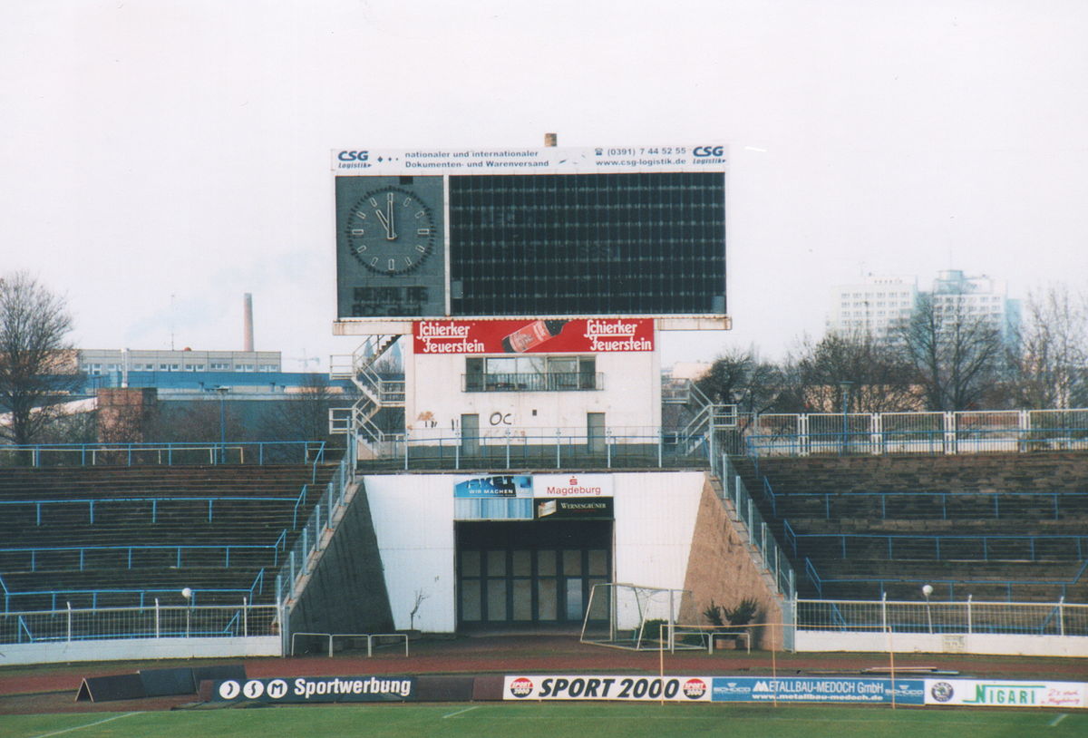 Datei Anzeigetafel Ernst Grube Stadion Magdeburg Jpg Wikipedia