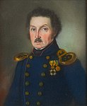 August Edvard Lilliestierna iklädd Västgöta-Dals regementes uniform m/1816 för en major. På bröstet syns Svärdsorden samt För tapperhet i fält. Porträtt av okänd. (1843)