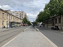 Avenue Berthelot (Lyon) en mai 2019 (arah Est au niveau du Centre Berthelot).jpg