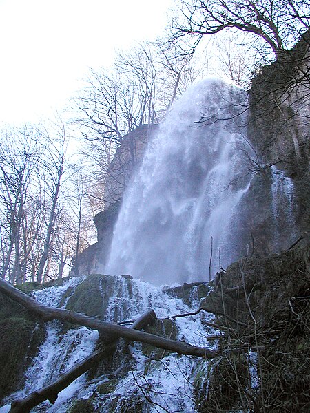 File:Bad Urach 2005 -Uracher Wasserfall- by Ra Boe 07.jpg