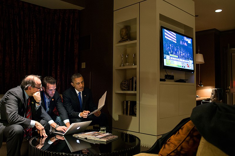 File:Barack Obama works on his re-election acceptance speech.jpg