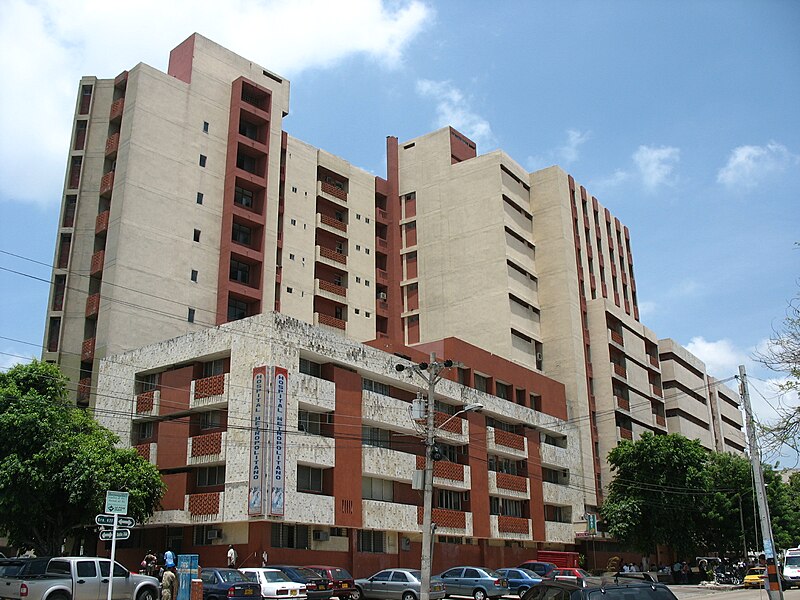 File:Barranquilla Hospital Metropolitano.jpg