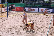 Deutsch: Beachhandball Europameisterschaften 2019 (Beach handball Euro); Tag 2: 3. Juli 2019 – Frauen, Vorrunde Gruppe C, Spanien-Griechenland 2:1 (12:20, 18:16; 8:2) English: Beach handball Euro; Day 2: 3 July 2019 – Women Preliminary Round Group C – Spain-Greece 2:1 (12:20, 18:16; 8:2)