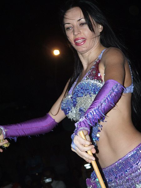 File:Bellydancer3.jpg