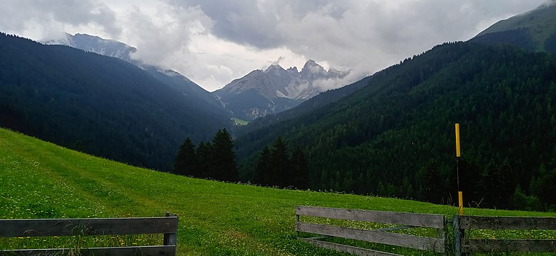 File:Blick vom Adelshof zur Axamer Lizum 2021 1.jpg