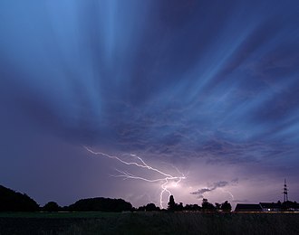 A return stroke, cloud-to-ground lightning strike during a thunderstorm. Blitze IMGP6376 wp.jpg