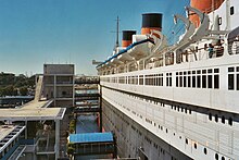 File:Boarding_the_Queen_Mary_in_Long_Beach,_2003._(10221559463).jpg