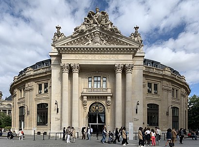 How to get to Bourse de Commerce with public transit - About the place