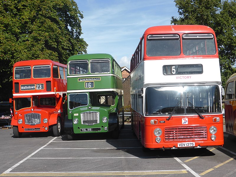 File:Bristol Lodekka (1967 & 1962) & VRT (1977) (36628281275).jpg