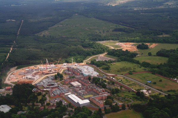 Building work at Broadmoor-aerial 2015