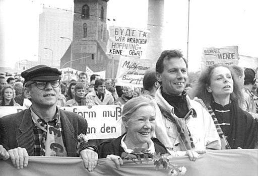 Bundesarchiv Bild 183-1989-1104-012, Berlin, Demonstration, Käthe Reichel
