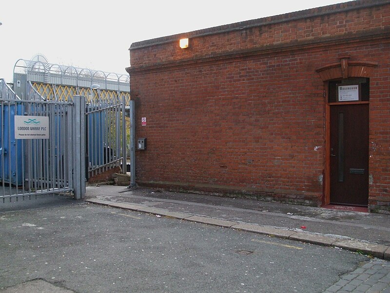 File:Bush Hill Park stn east entrance2.JPG