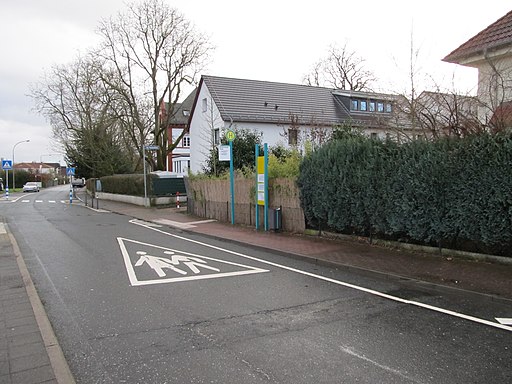 Bushaltestelle Mecklenburger Straße, 2, Nieder-Erlenbach, Frankfurt am Main