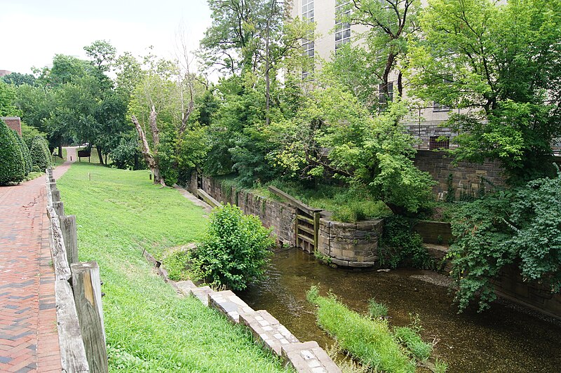 File:C&O Canal lock 1 in Washington, D.C. 02454.jpg